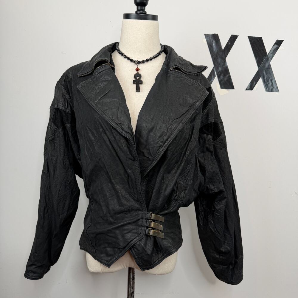 Vintage 80s Winlit Black Embossed Leather Brass Clasp Dolman Cropped Jacket S